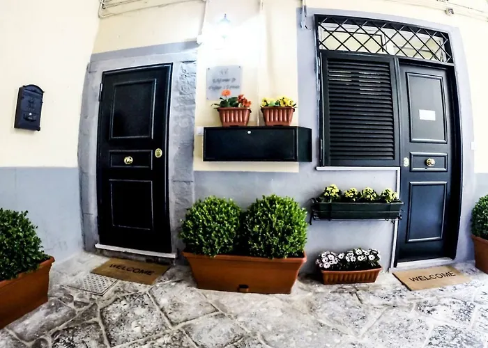 Pelino\'S House
